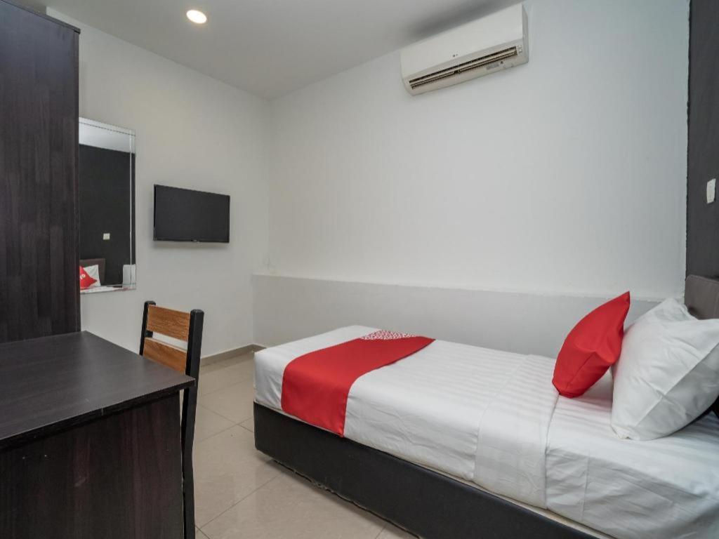 Oyo 1167 Rest And Go Hotel Klang Ngoại thất bức ảnh