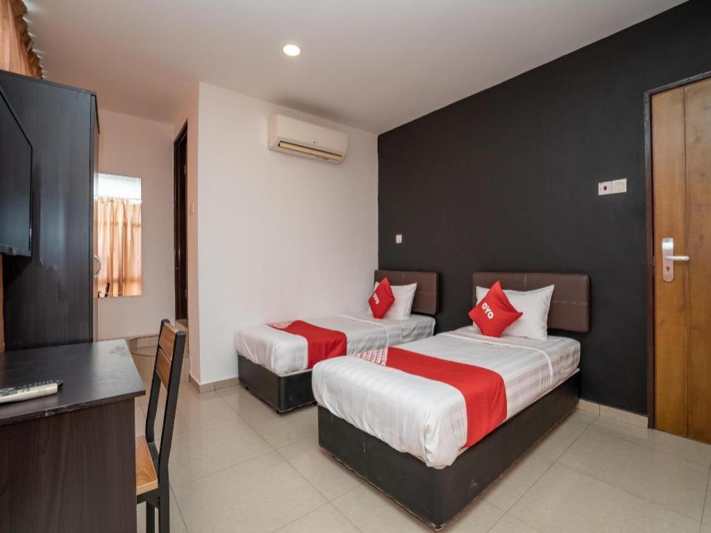 Oyo 1167 Rest And Go Hotel Klang Ngoại thất bức ảnh